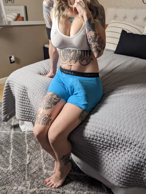 Do you like Mommy's bulge by ourkinkycrusades