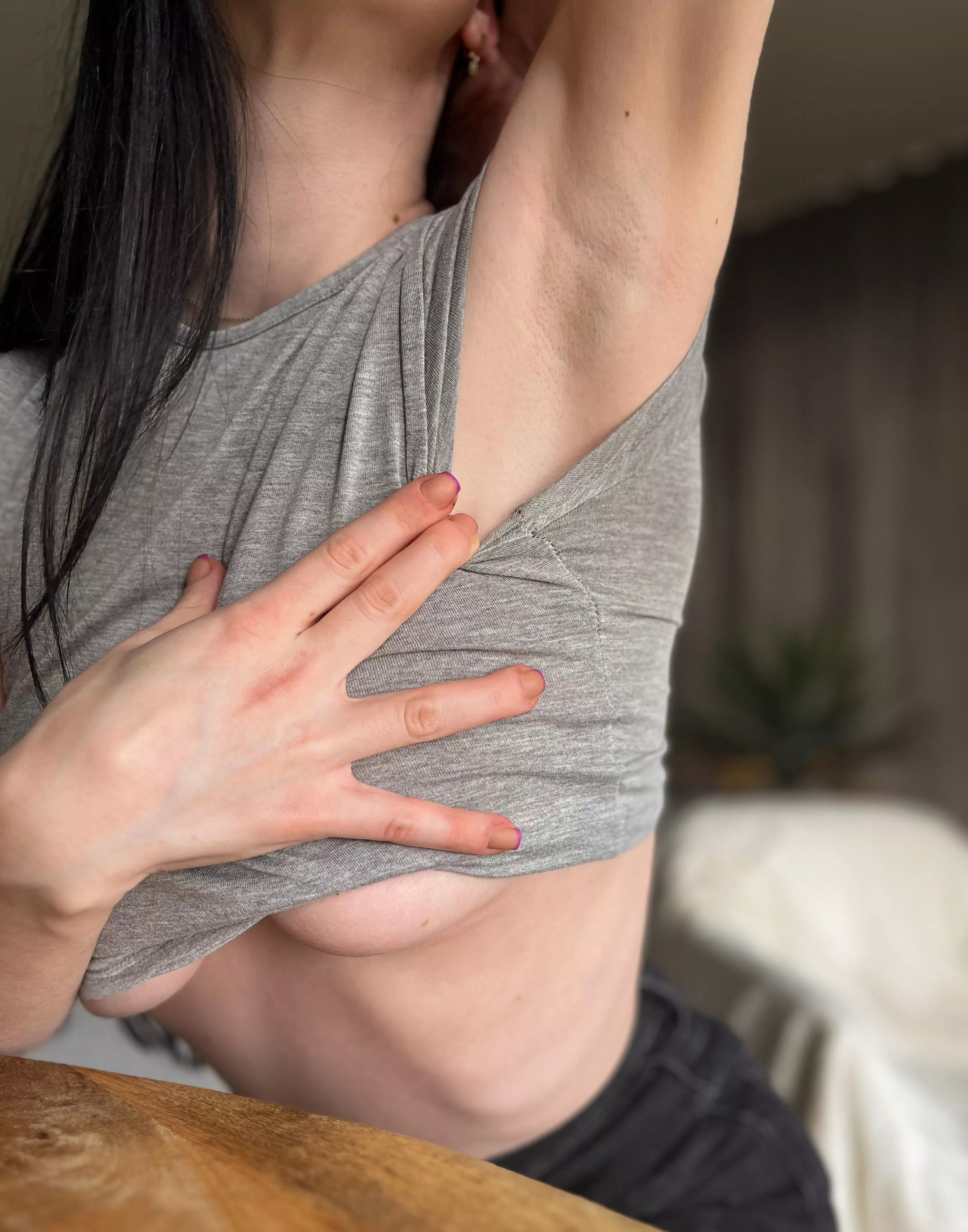 Dont you want to feel my stubble with your tongue? posted by Myla_feet