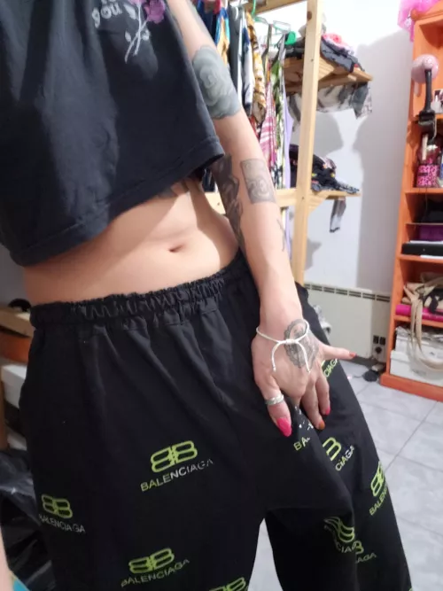 gets up I have to grab her to make it less noticeable by sweethoneybunny33