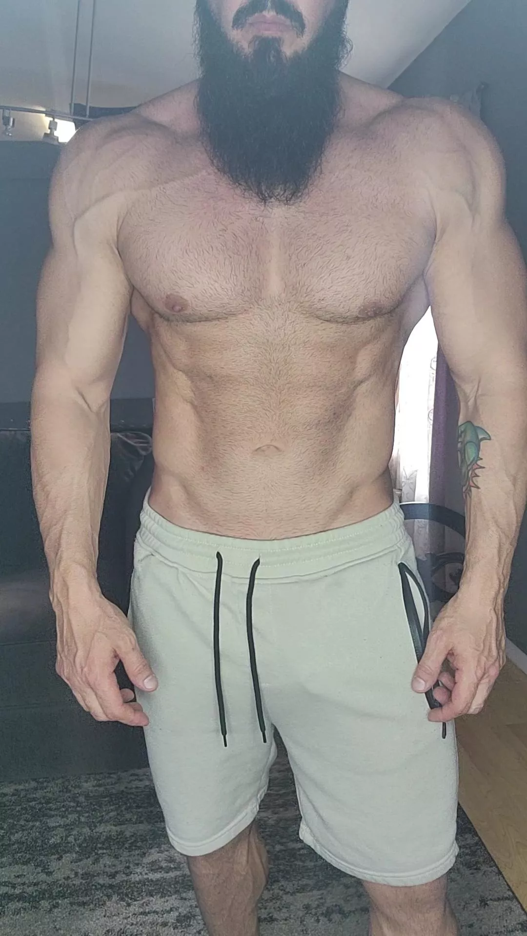 good morning!! let's play 6'3 255 man meat!! posted by theofficialjason1