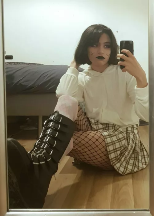 Hold me tightly in your arms please by VictoriaLisz