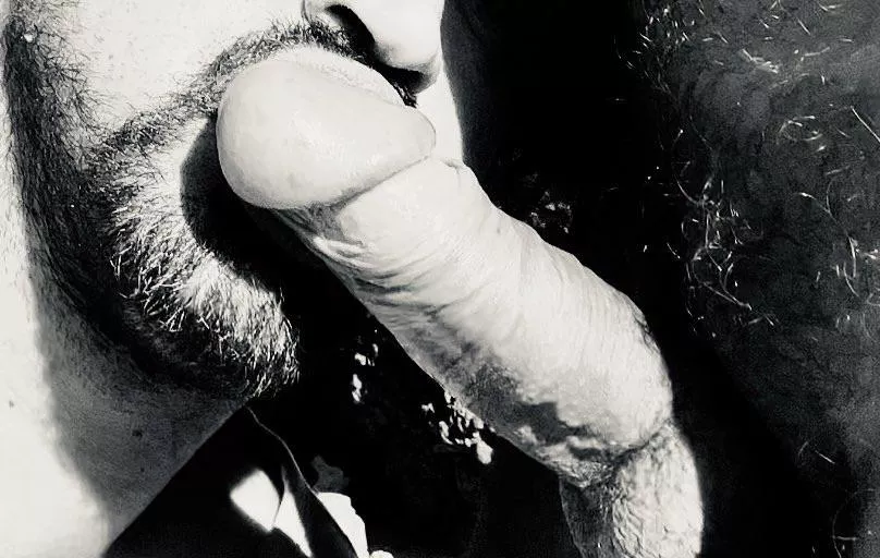 I always start kissing. I want to feel it growing in my mouth 👄🍆 posted by sweet_pareja