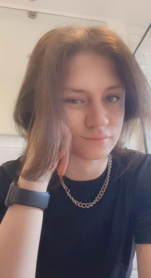 I feel really pretty here🥺🥺 by ghxstrose