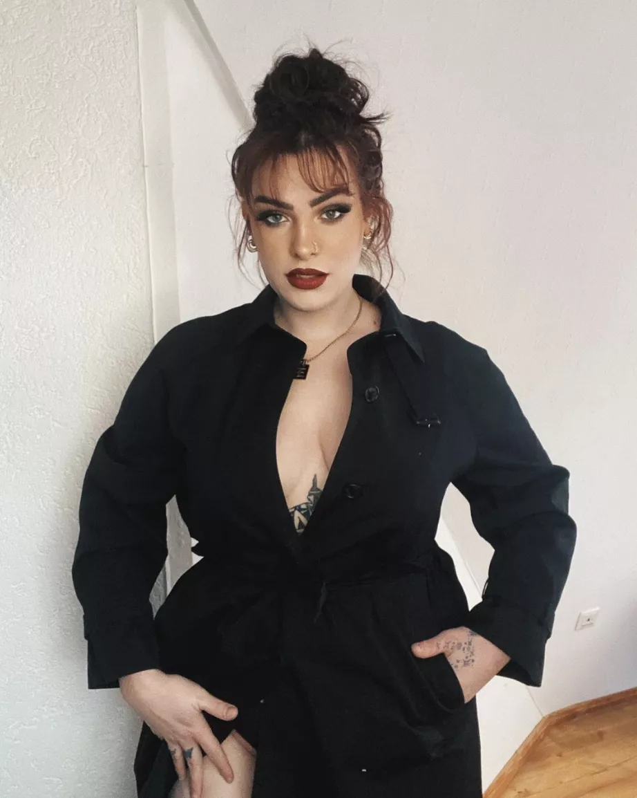 I get off to people telling me that I'm pretty posted by AffectAltruistic7807