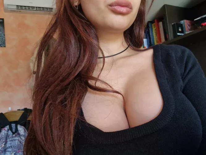 it's never too cold for a cleavage by Suspicious_nirv