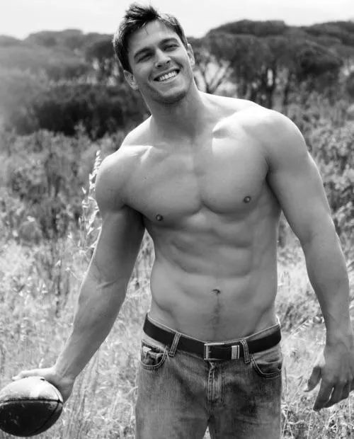 “Lee Thompson” … posted by neilfromsydney2003