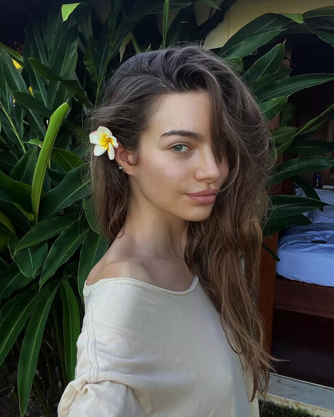 Mara Lafontan posted by tomsmiththrowaway10