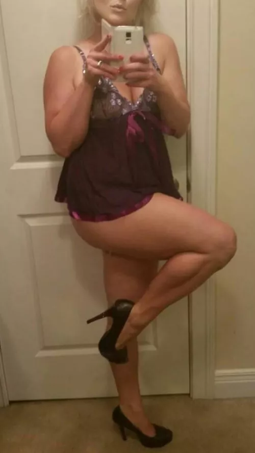 MILF alicious? 😈💍💋 by Kute_Kitty_Kat