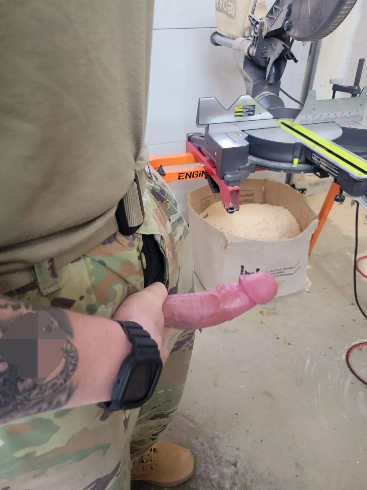 out in the woodshop this morning posted by Vadavuco