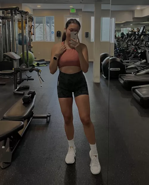 post cardio + leg day by starrrr99