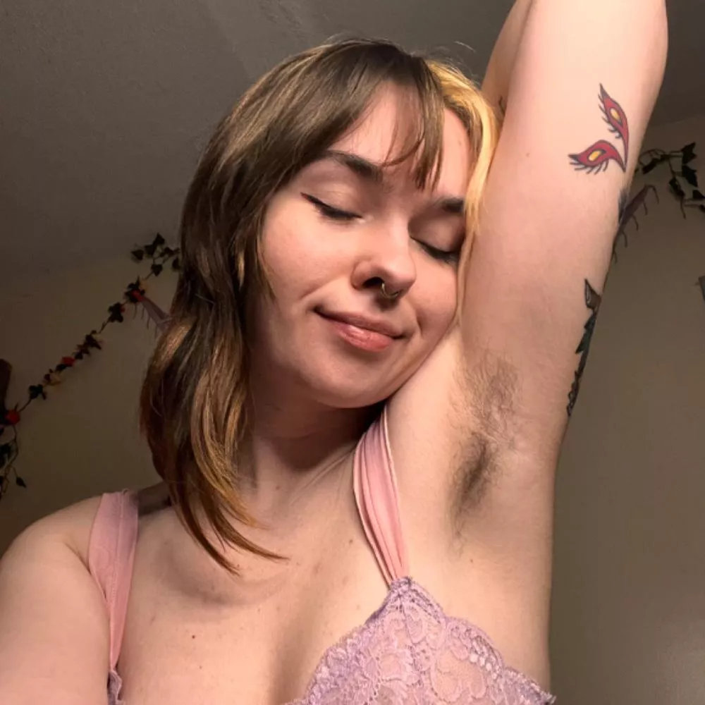 pretty pitties!! do you like the tuft? posted by clammyimposter