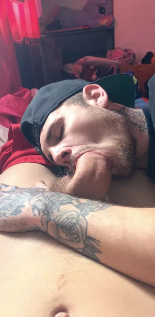 Putting baby to sleep 🍼 by Then_Huckleberry4031