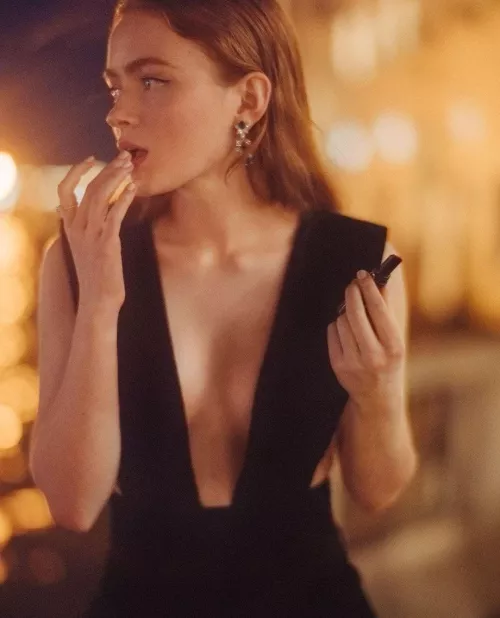 sadie sink has my dick standing straight up right now by WinterSWN