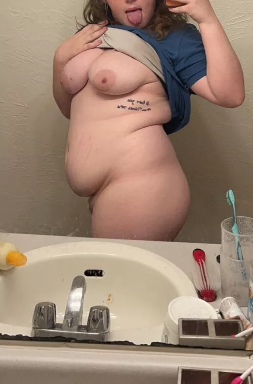 Slutty f 19 by Shelby19181