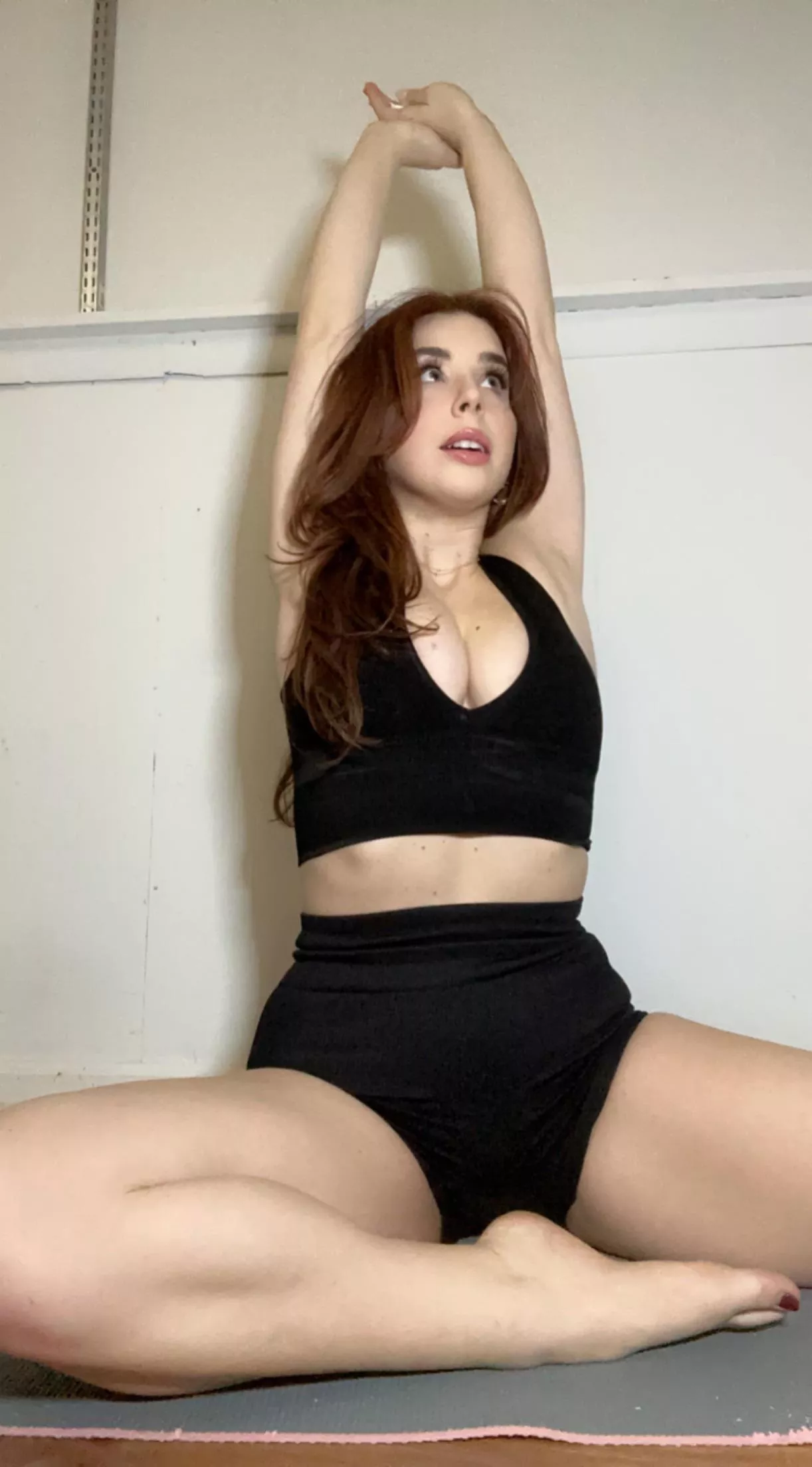 stretching before bed! [f] posted by EmergencyOk6986