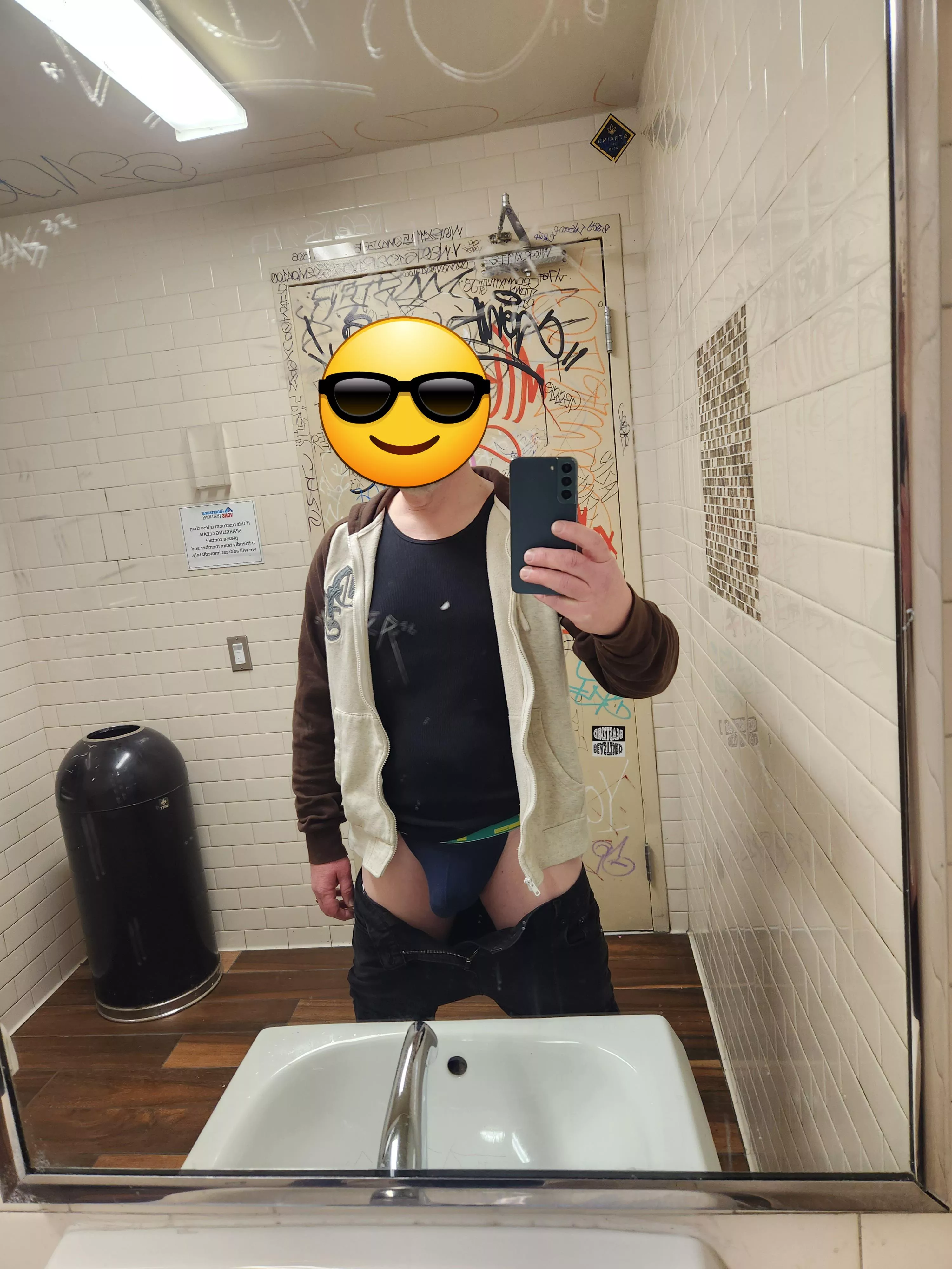 This restroom is dirty posted by NICEnEVILmike