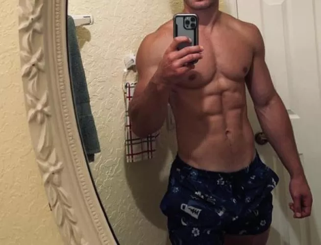 22 us looking for hot dudes that are packing to cum with sc:s_smithhhs by s_smithhhs
