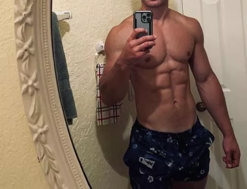 22 us looking for hot dudes that are packing to cum with sc:s_smithhhs posted by s_smithhhs