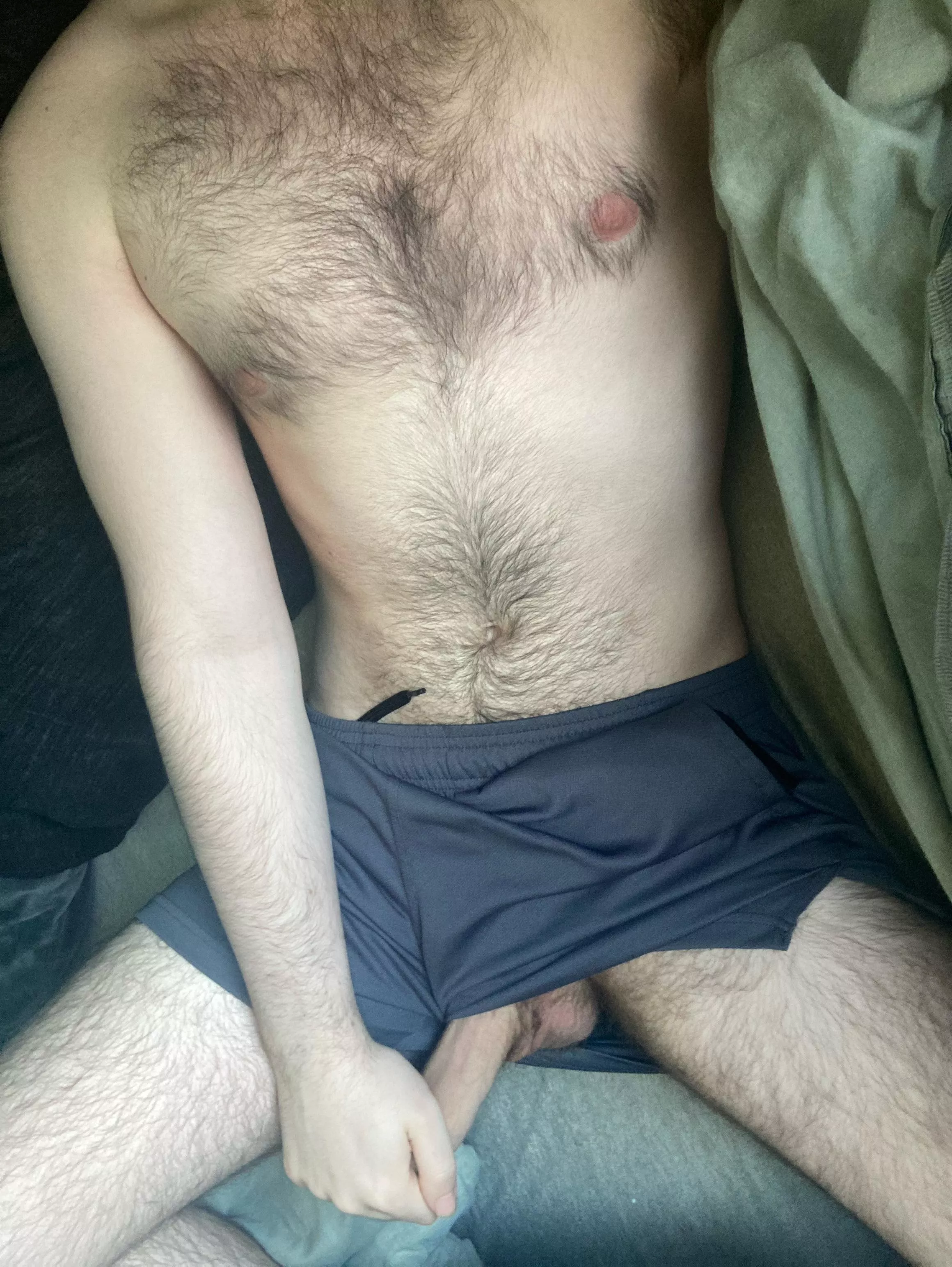 24 chill bi bro looking for jerk off buds/dudes with a nice ass posted by Broanon20
