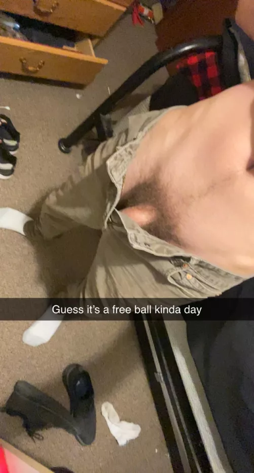24 verse here. Message with pics to get snap by Gaytwinkguy1