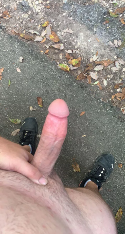 30 bi. prefer 18-30 and cut. bustinanut91 by mybloodyvalentine91