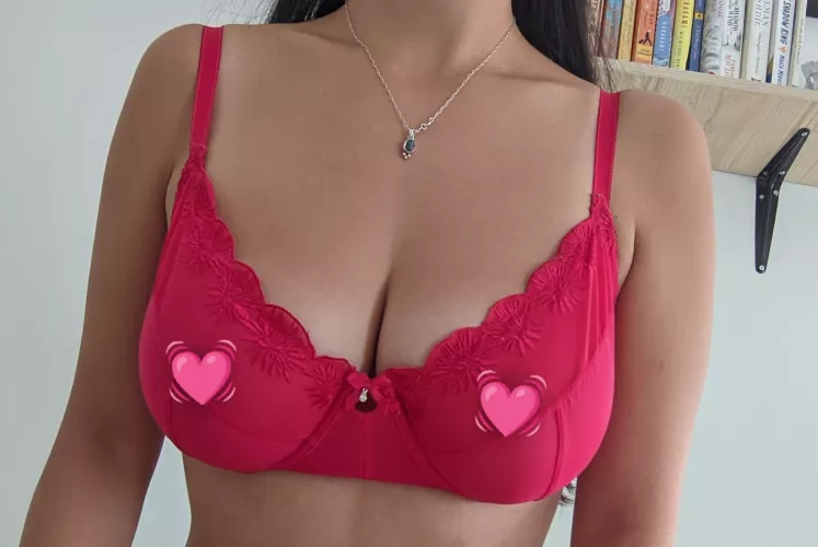 a week till valentine's 😘 by amaronthedestroyer