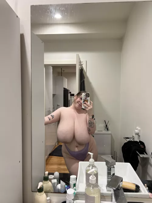 bigger by the day by arifaith011