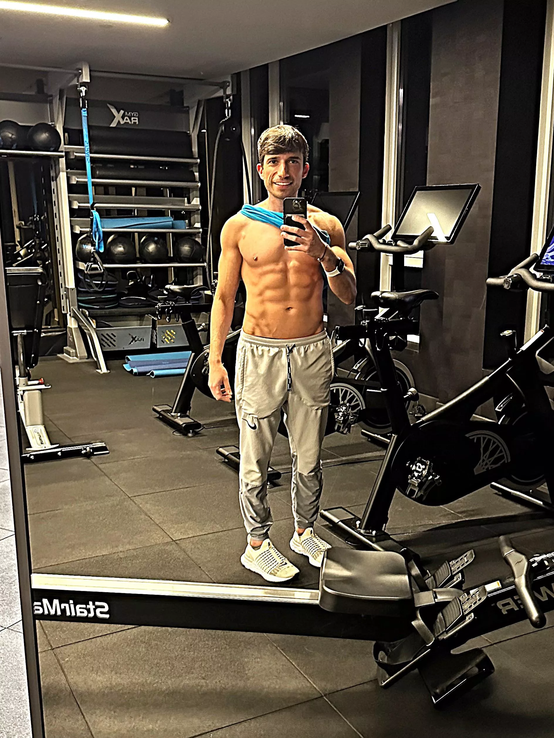 Birthday gym selfie posted by abs-with-adam