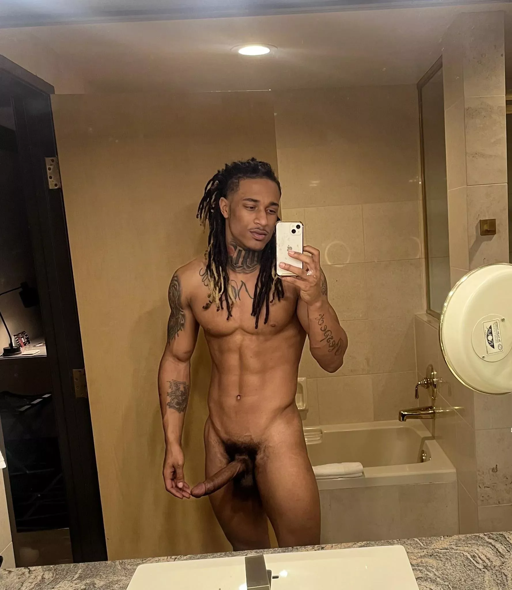 black appreciation 🖤 posted by mari7428