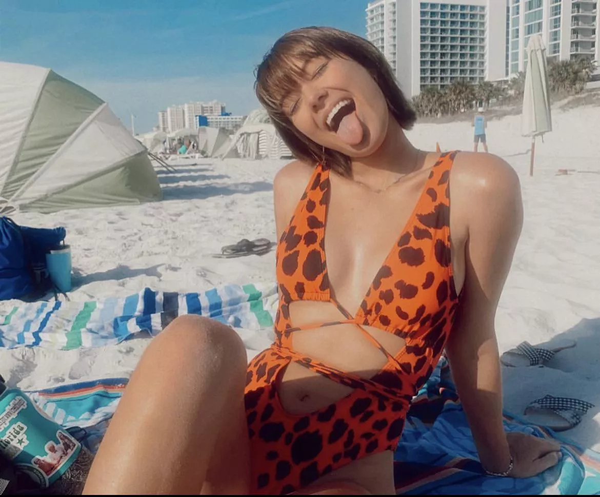 Cutie posted by BiscottiElectronic76