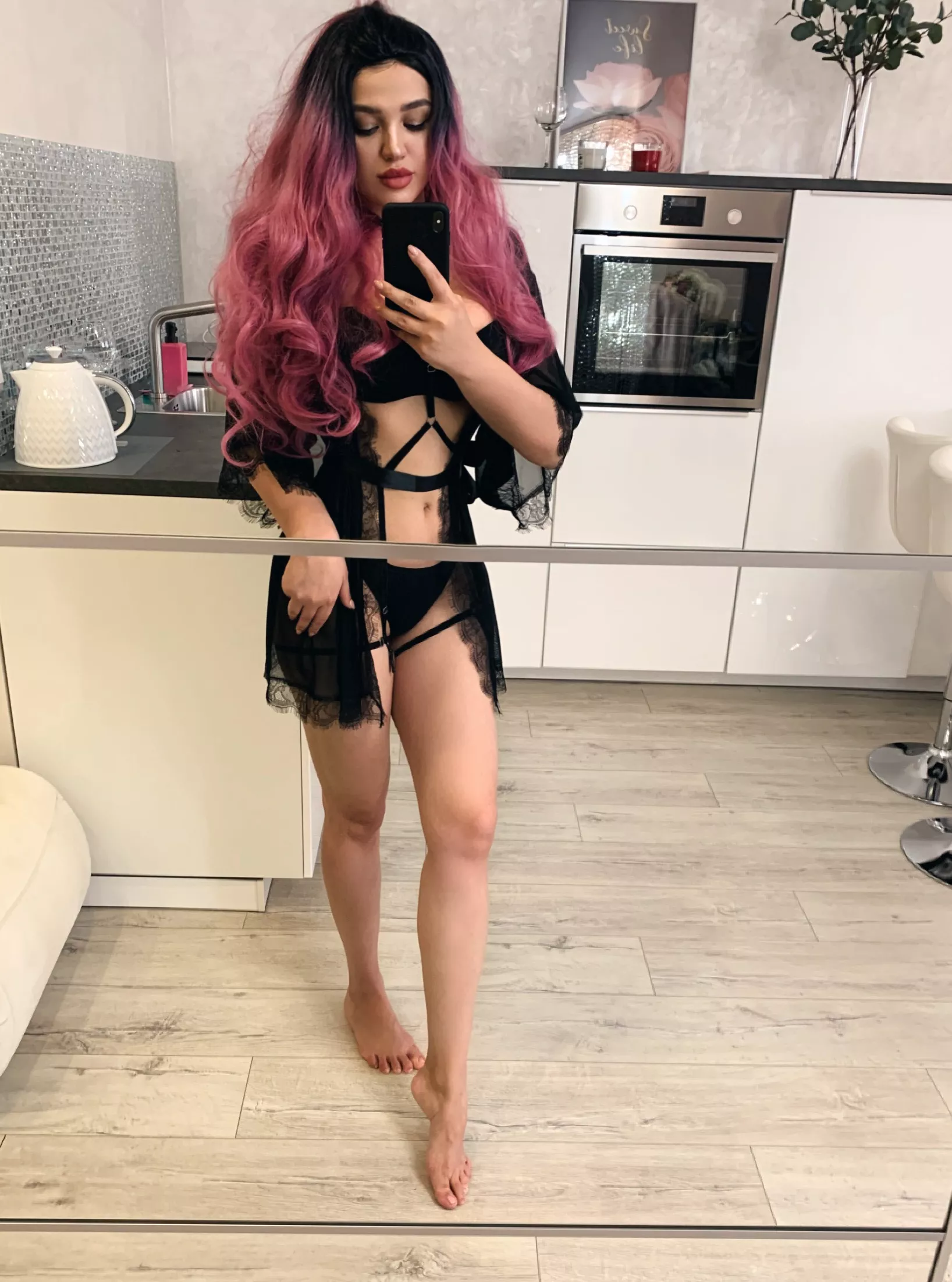 Do you like my curves? posted by ShokPlay