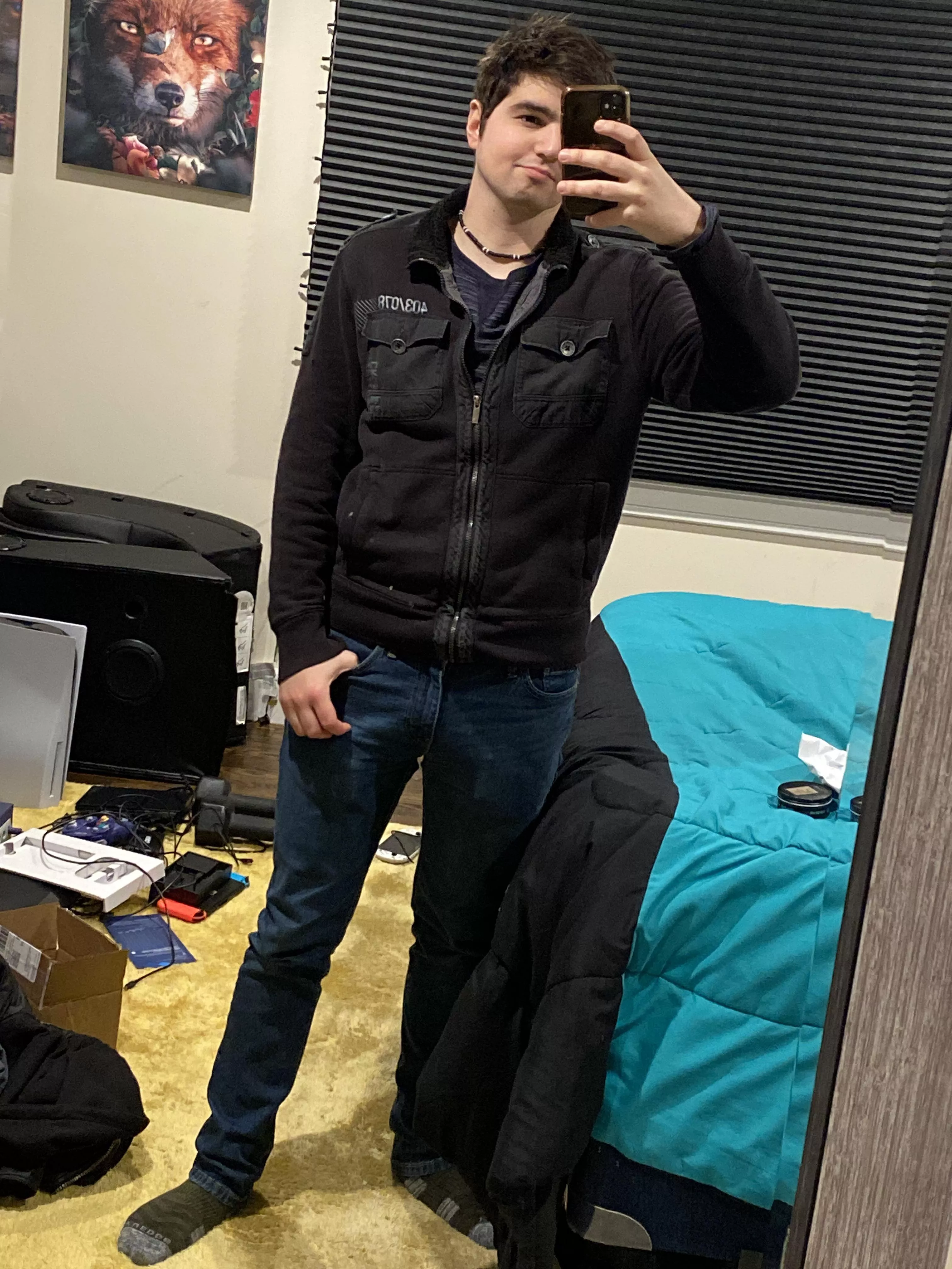 Does anyone know how your supposed to just interact with strangers and make friends? Cause ngl it seems impossible and my brain just won’t let me do it lol posted by Aqua_Master_