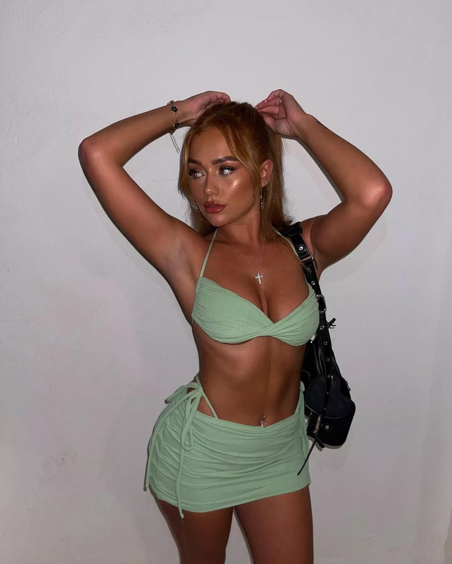 Ellie posted by BoringNectarine2304