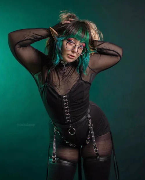 got to model for a friend, turns out my thighs were the star of the show by succubunny_