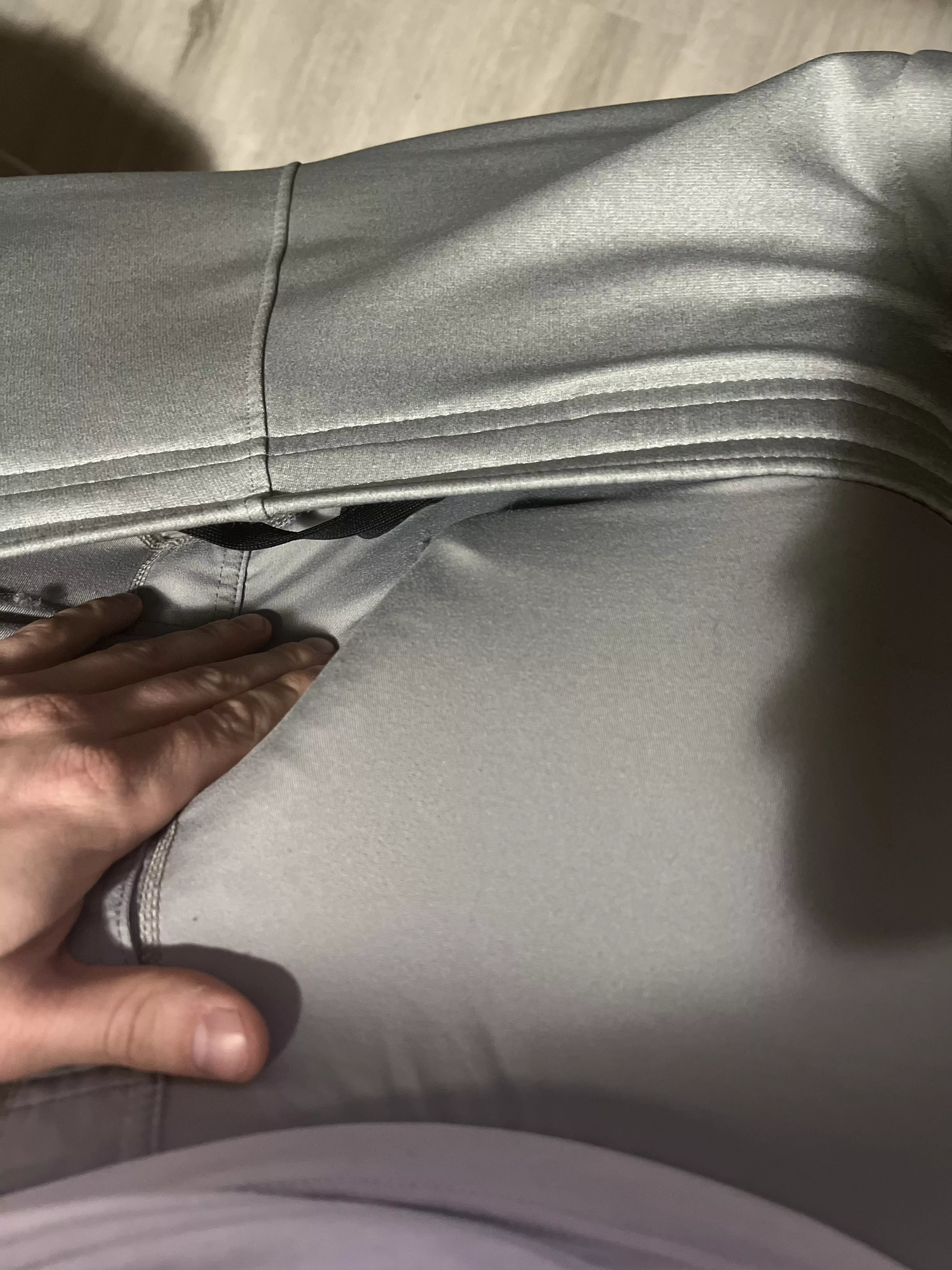 Grey is a great color posted by BackgroundDistrict