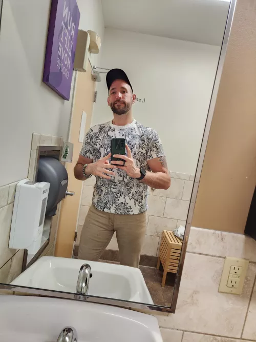 hey! I hope your Wednesday is as saucy and sexy as you are! by Ok-Property-2949