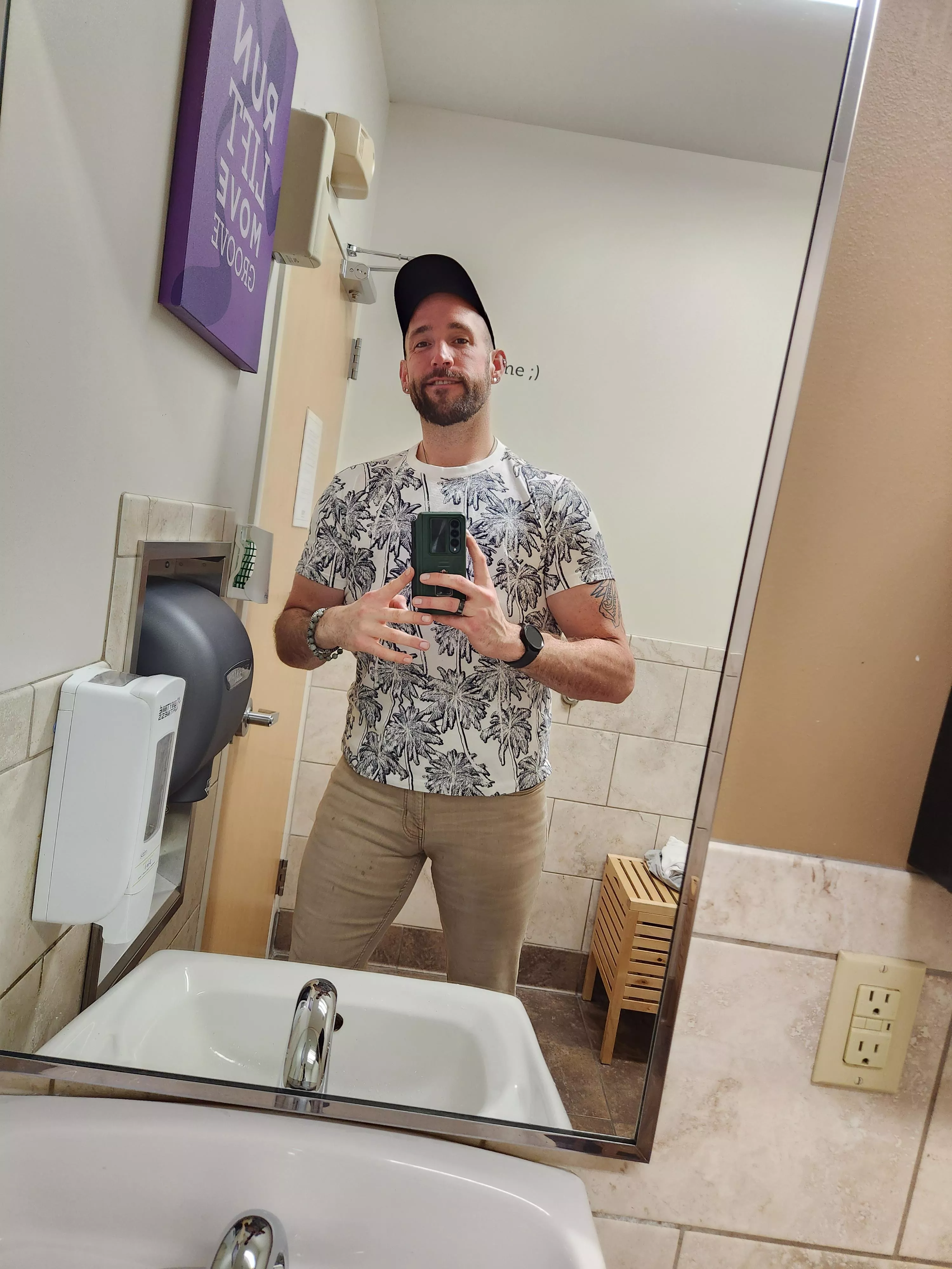 hey! I hope your Wednesday is as saucy and sexy as you are! posted by Ok-Property-2949