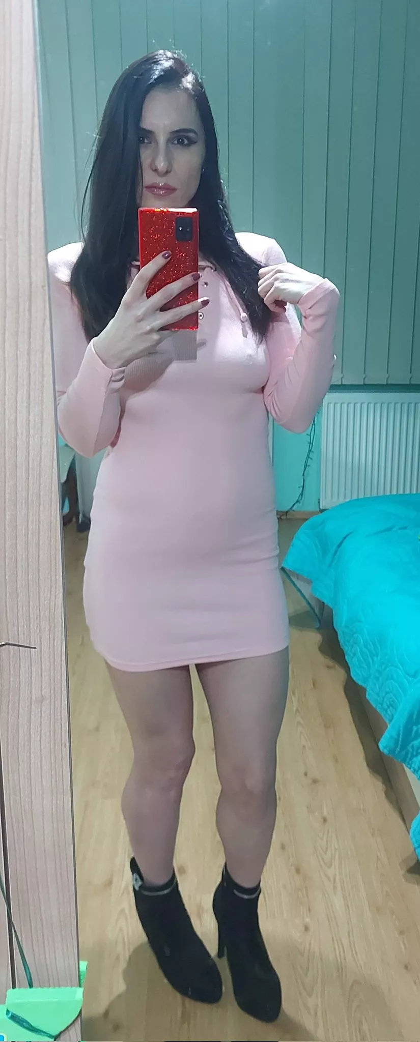 Hope no one notice my pokies, don't fell like wearing a bra today posted by LexyVelar