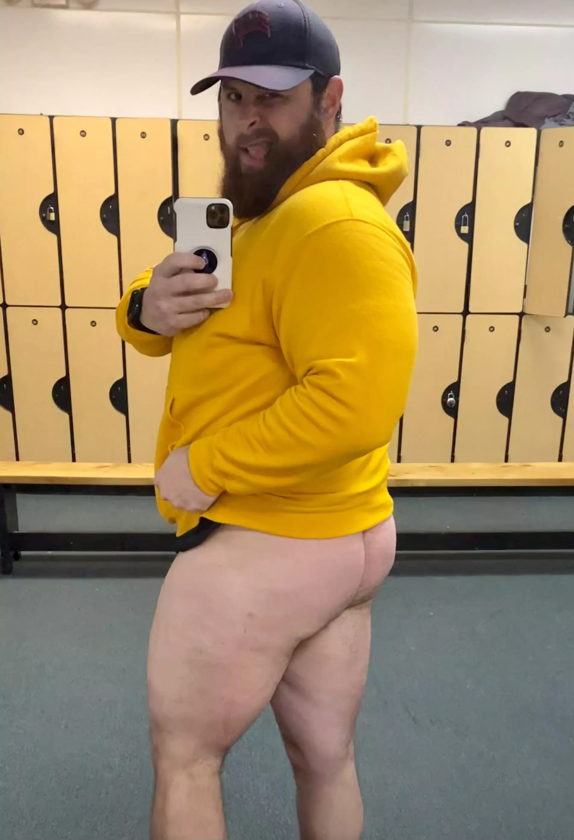 Hump Day Vibes 🍑 posted by Happy-Shift801