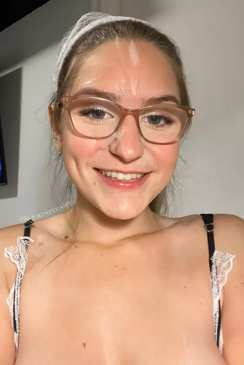 I bet I’d look cuter with your cum on my face 🥰 by KourtneyCams___