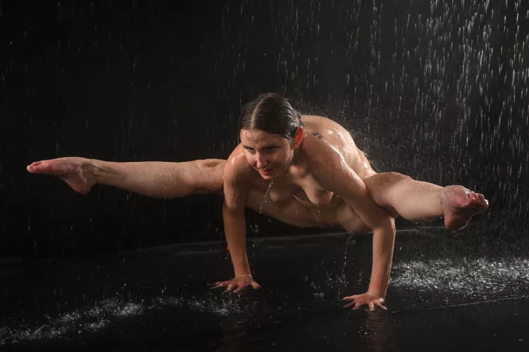 I have new content....Nudeyoga Watershooting on my onlyfans nudeyogini_ambika 👍🔥 by Elke_Nakedyoga