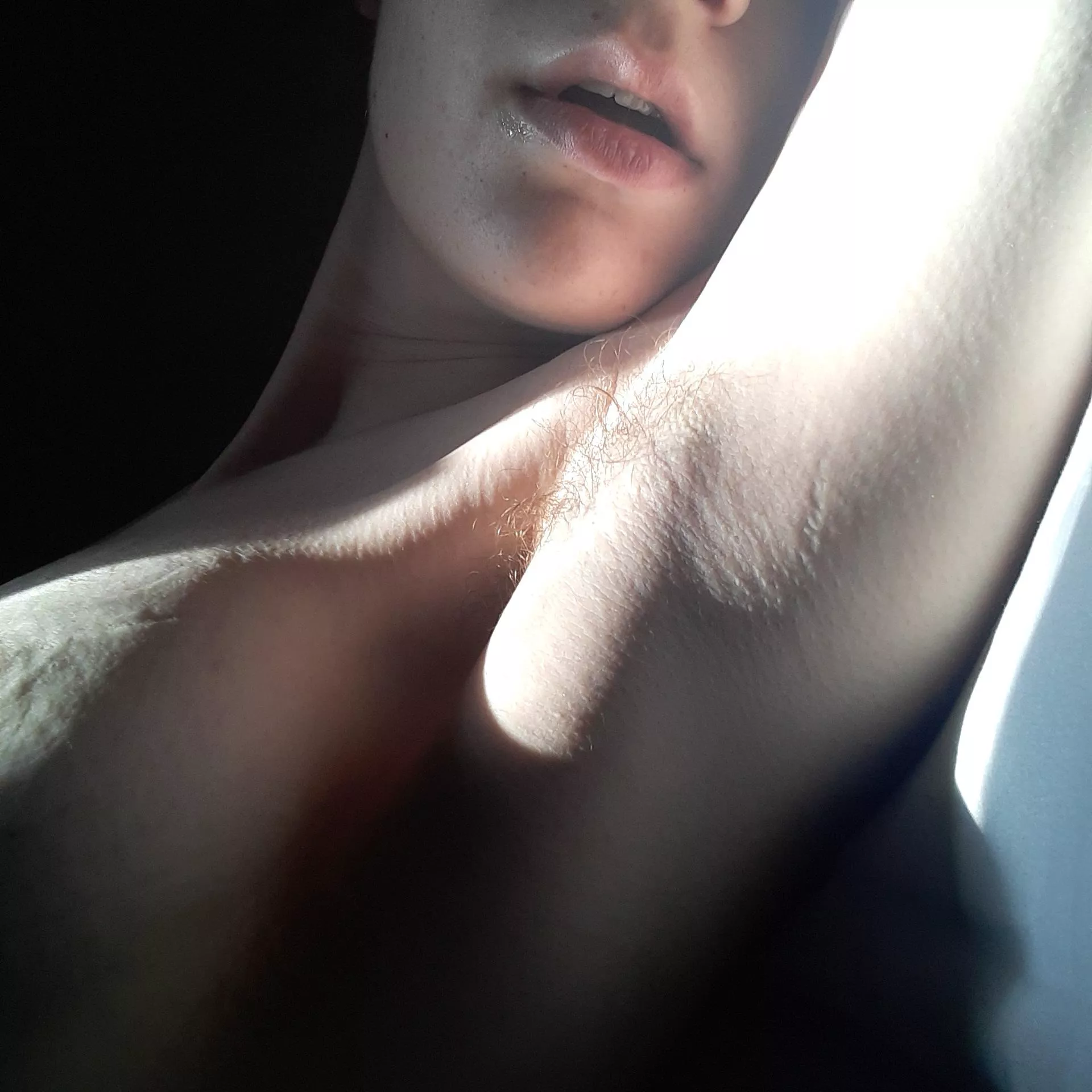 I love how the sun kisses my dark crevices ❤️ posted by judasinflames