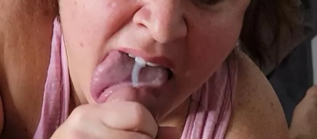 I love it when she is thirsty before bed. posted by drill_master