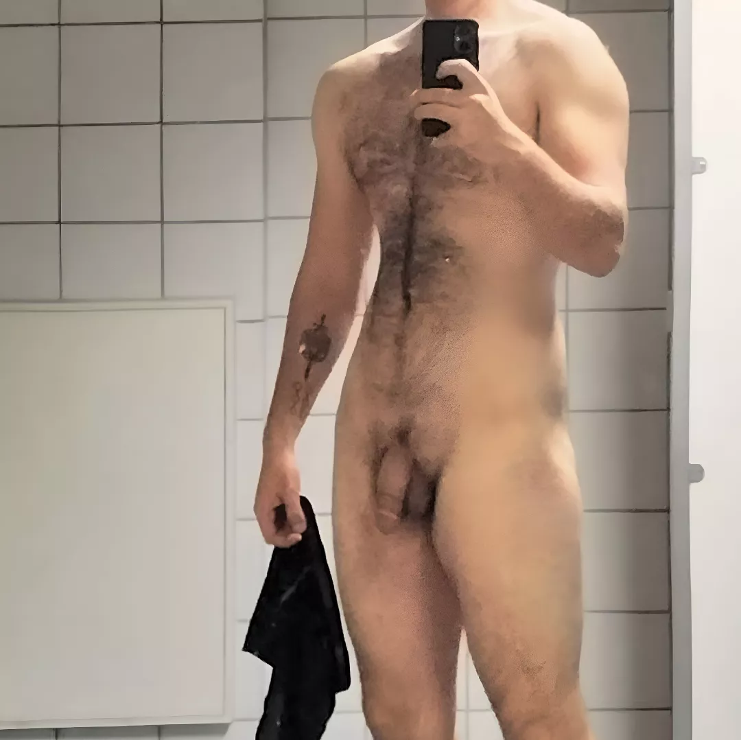 idk what I'm doing 🤣 posted by LeopardIndividual779