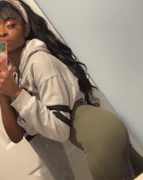 Is green a good color on me? by Nikkibof13