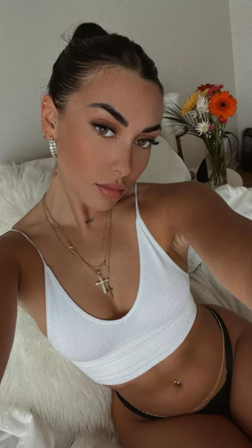 Jag vet...du vill ha mer by zeinaispeach