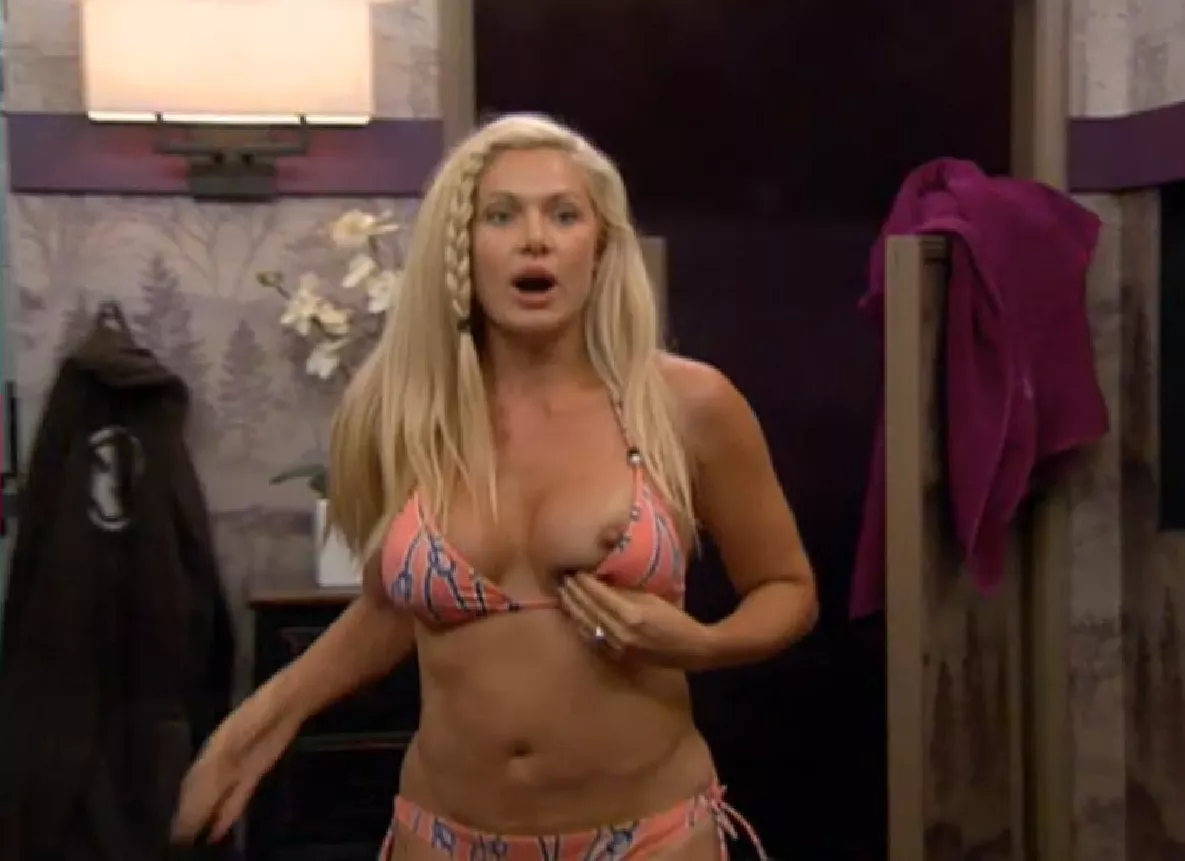 Janelle BB14 Nip Out posted by Majestic-Banana8811