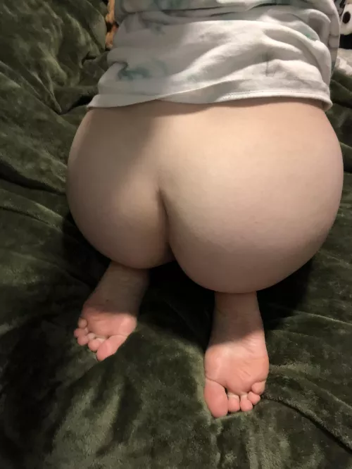 Join me in bed? by thebreefontaine