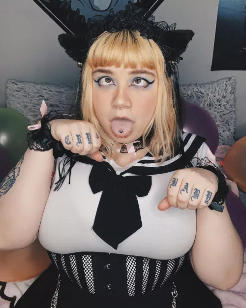 Let me be your neko girl 🥴🐱 by crybabymeowx