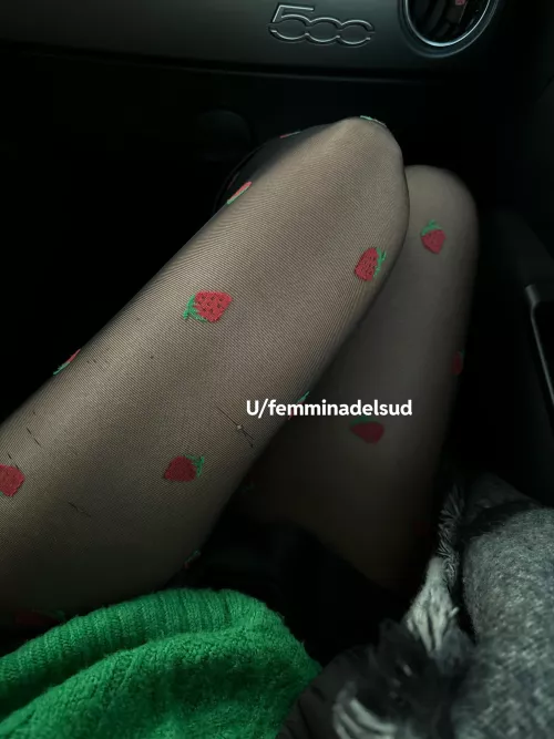Live Photo in the car… do u like 🍓? by femminadelsud